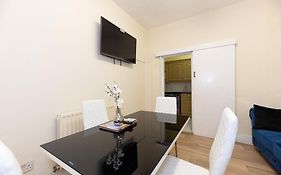 Barking Road Comfy House