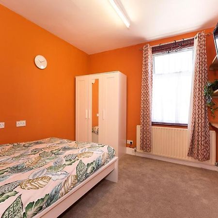 Barking Road Comfy House Apartment London Exterior photo
